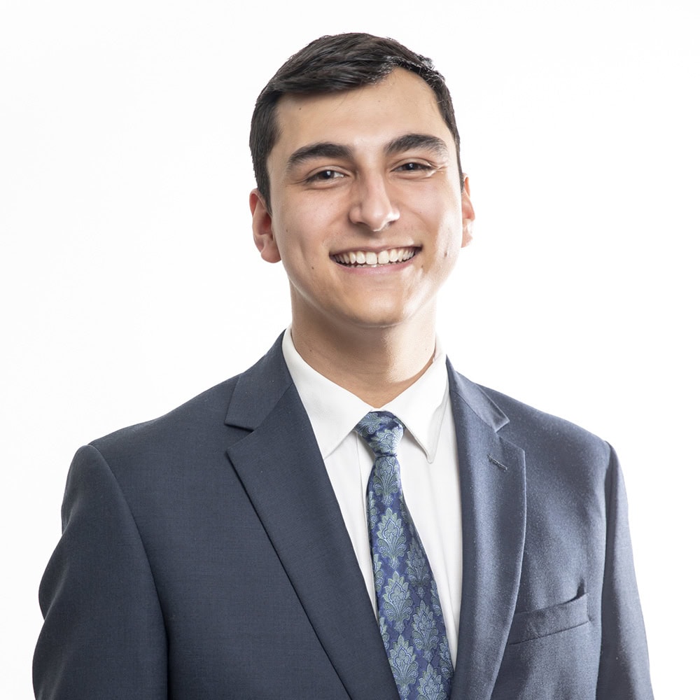 headshot of Guillermo Estrada